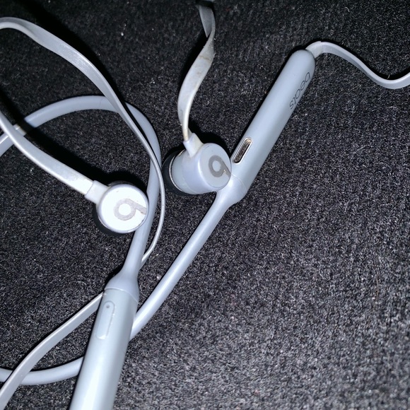 Beats3 - Picture 2 of 2